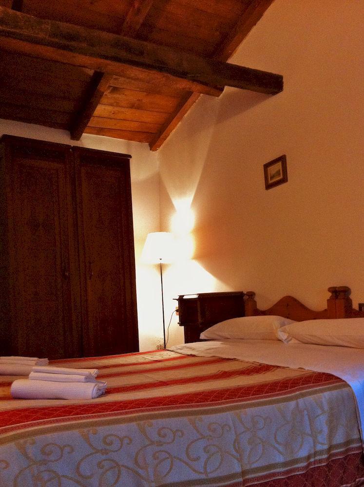 Residenza La Torre Aparthotel Santo Stefano Di Sessanio Exteriör bild
