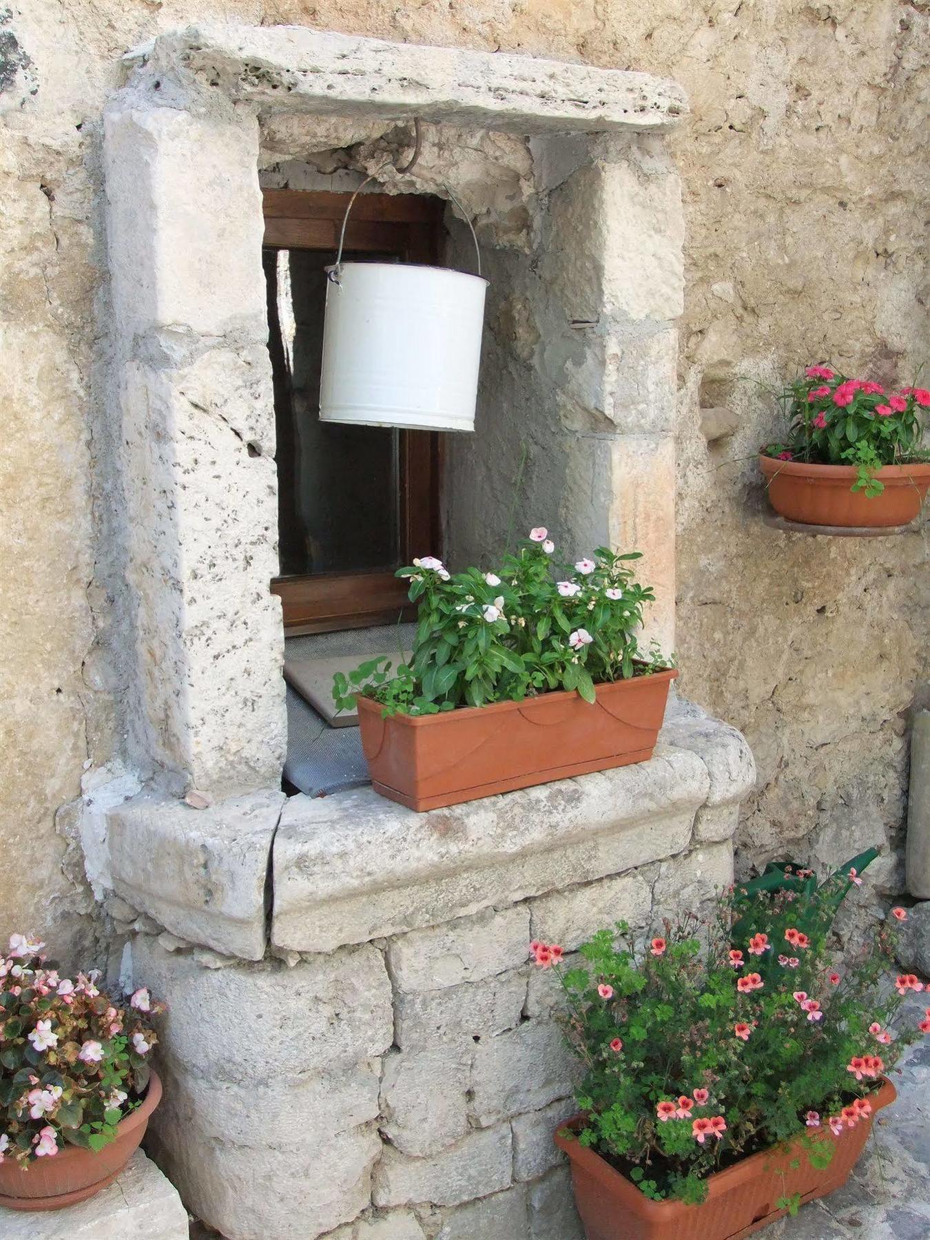 Residenza La Torre Aparthotel Santo Stefano Di Sessanio Exteriör bild