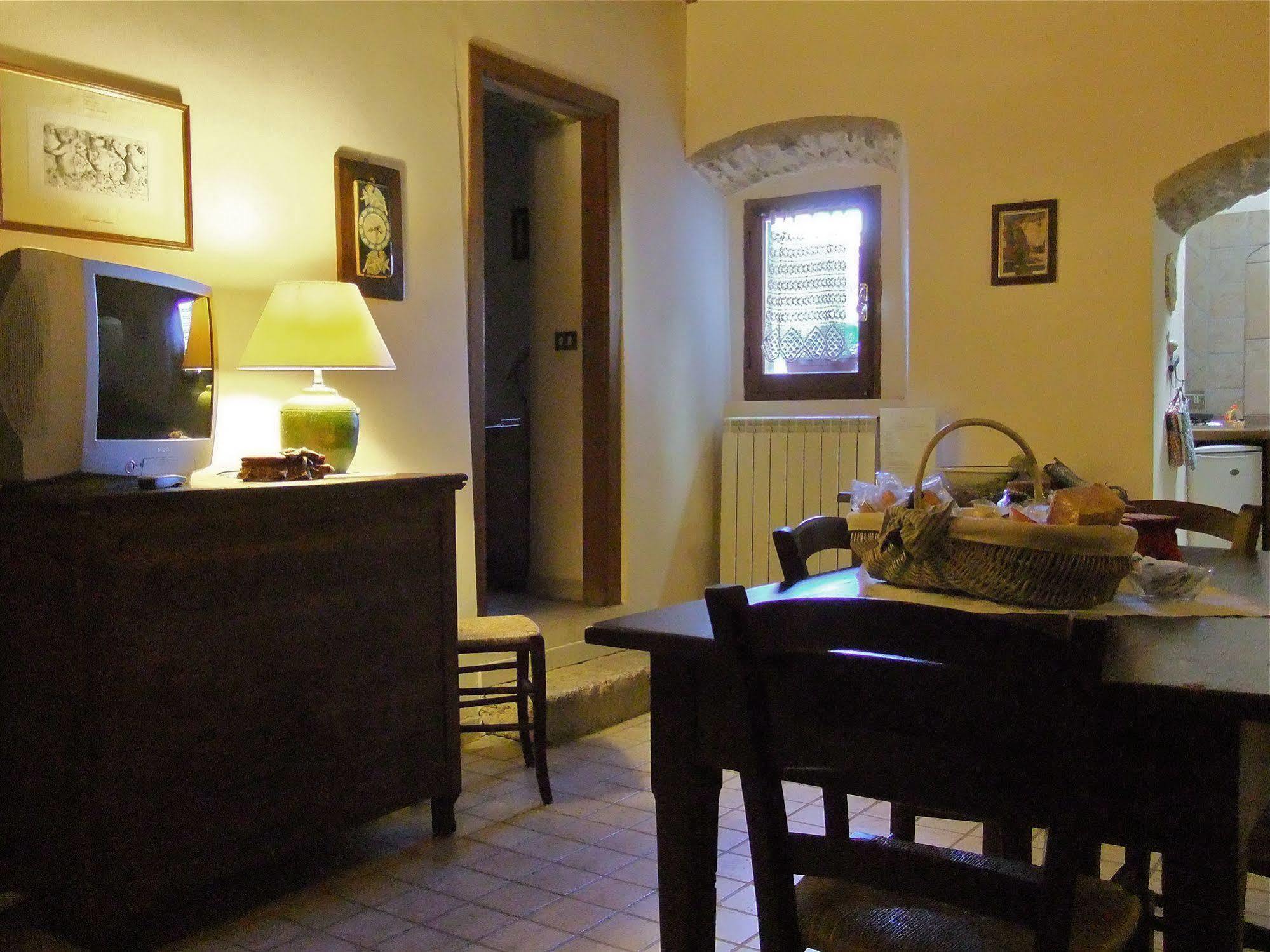 Residenza La Torre Aparthotel Santo Stefano Di Sessanio Exteriör bild