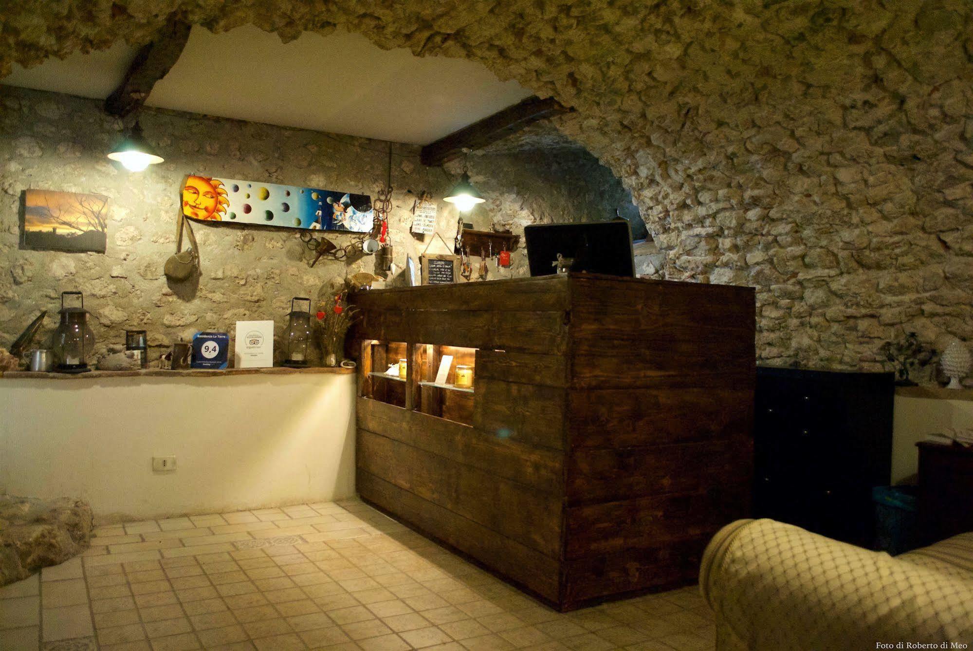 Residenza La Torre Aparthotel Santo Stefano Di Sessanio Exteriör bild