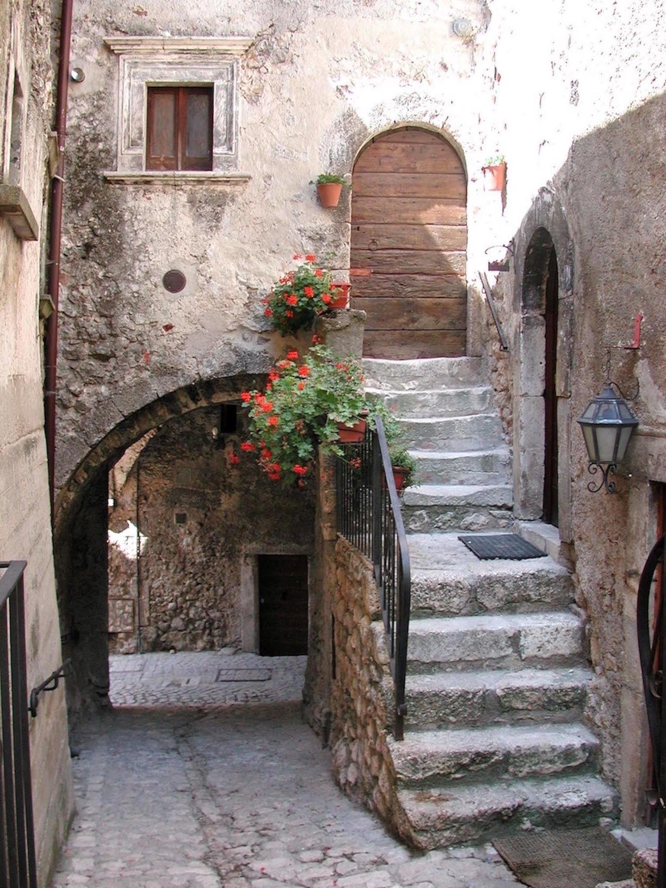 Residenza La Torre Aparthotel Santo Stefano Di Sessanio Exteriör bild
