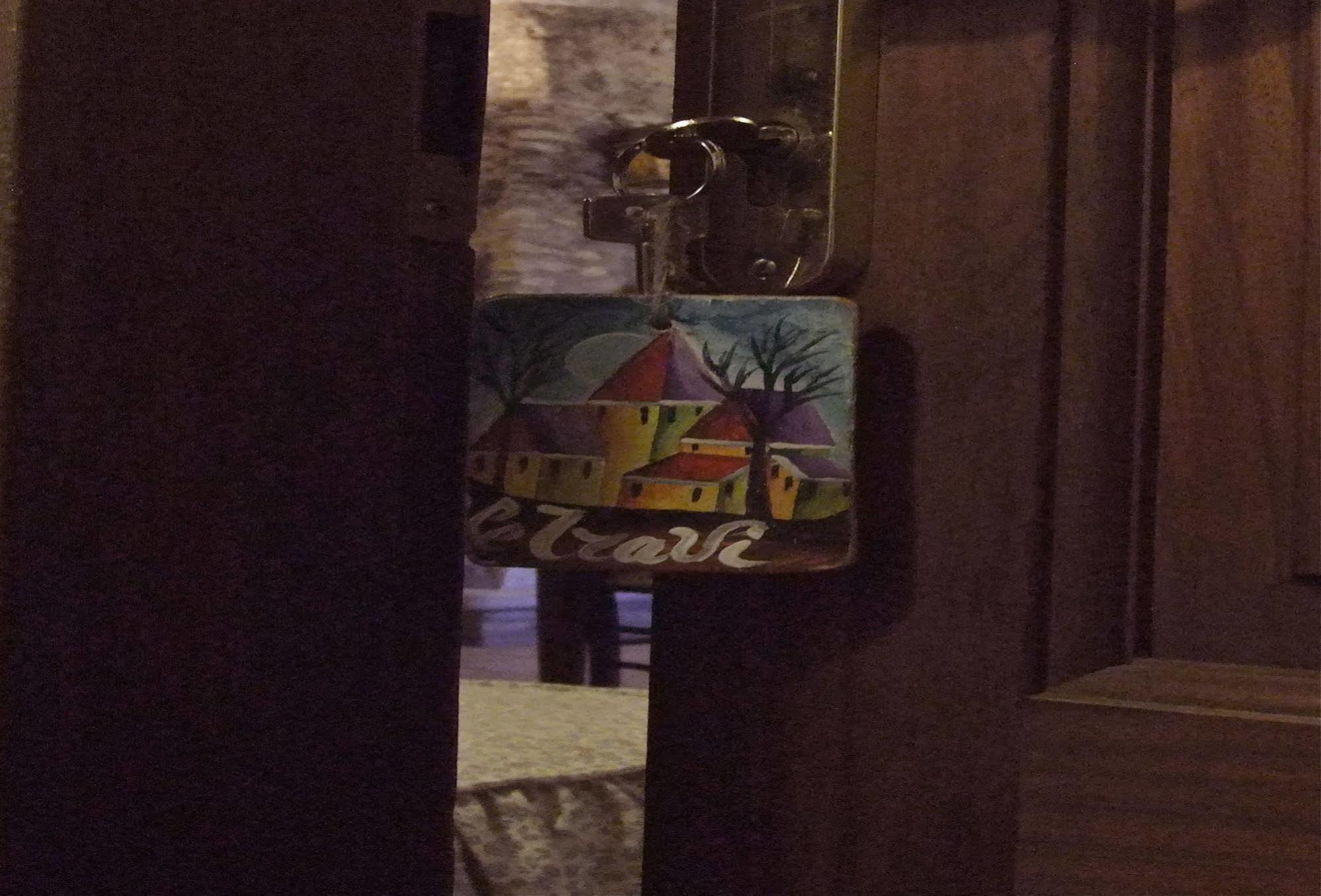 Residenza La Torre Aparthotel Santo Stefano Di Sessanio Exteriör bild