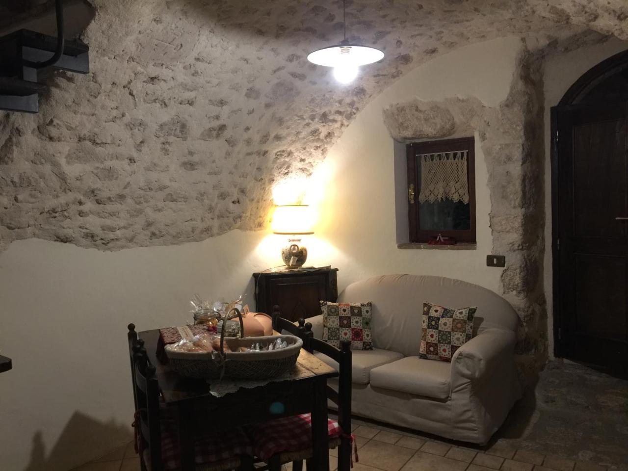 Residenza La Torre Aparthotel Santo Stefano Di Sessanio Exteriör bild
