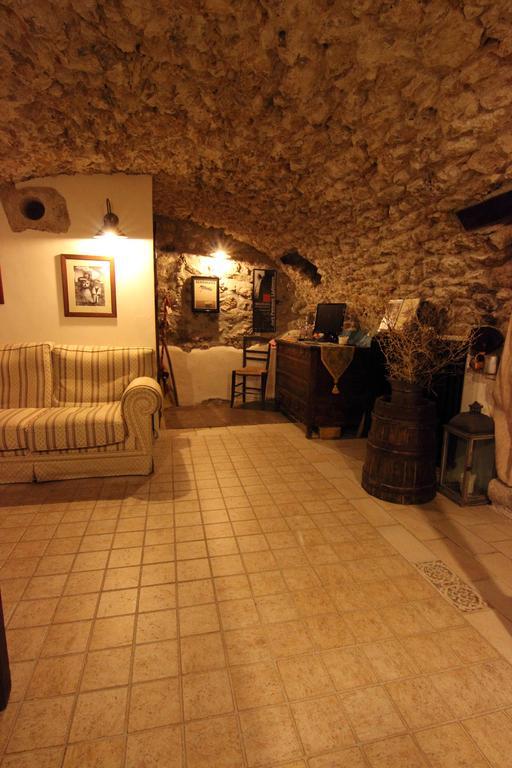 Residenza La Torre Aparthotel Santo Stefano Di Sessanio Exteriör bild